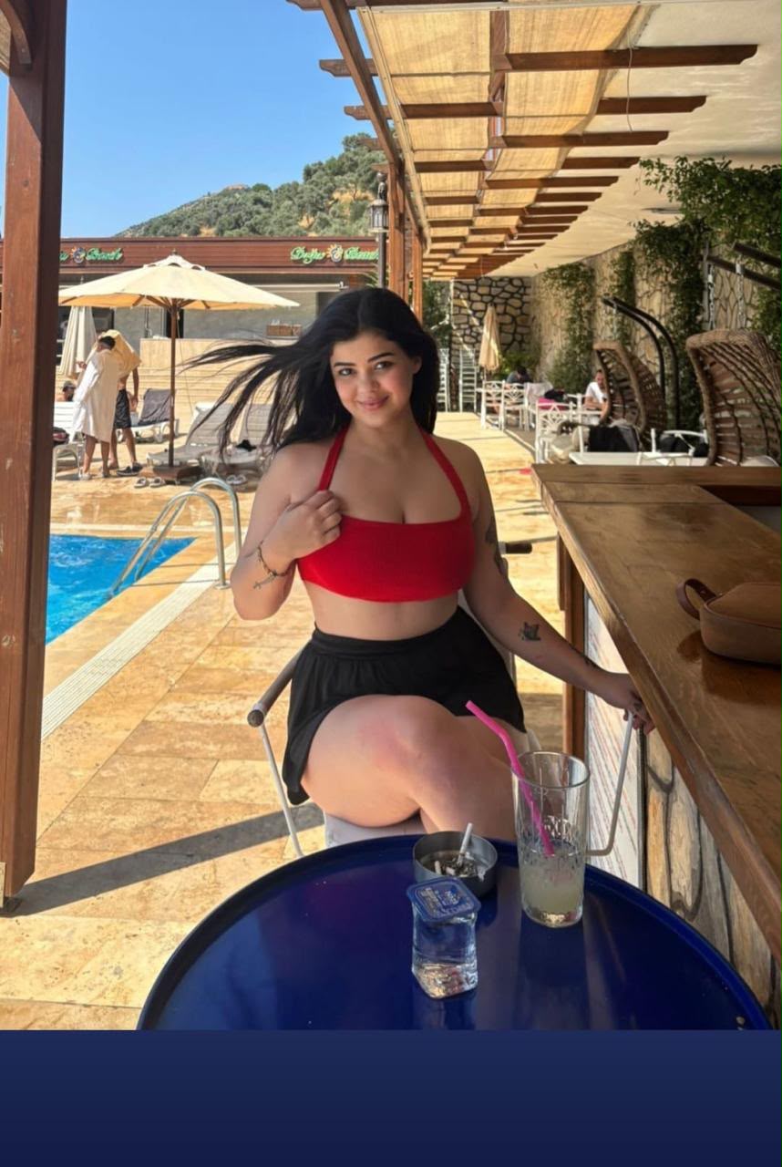 Başlamış Özellik Dolu Kadın Bayan Escort Reyhan