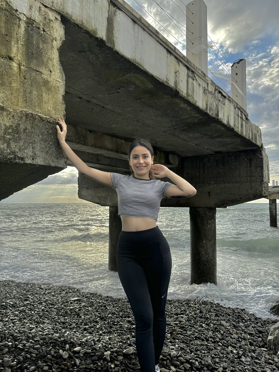 Tolca Aşk Dolu Bir Kadın Escort Hülya