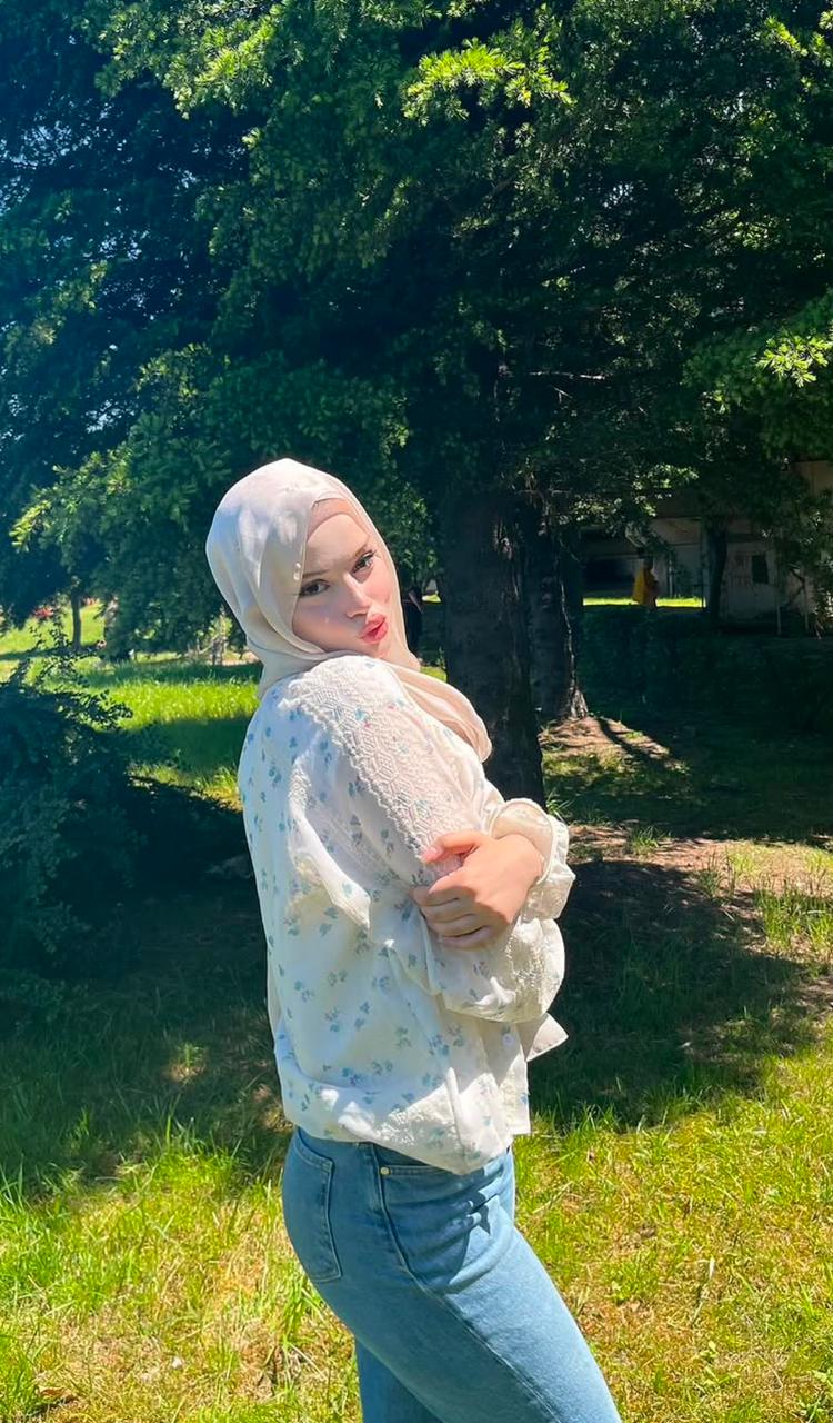 Hüyük Sevgiye Doymuş Kadın Escort Gamze